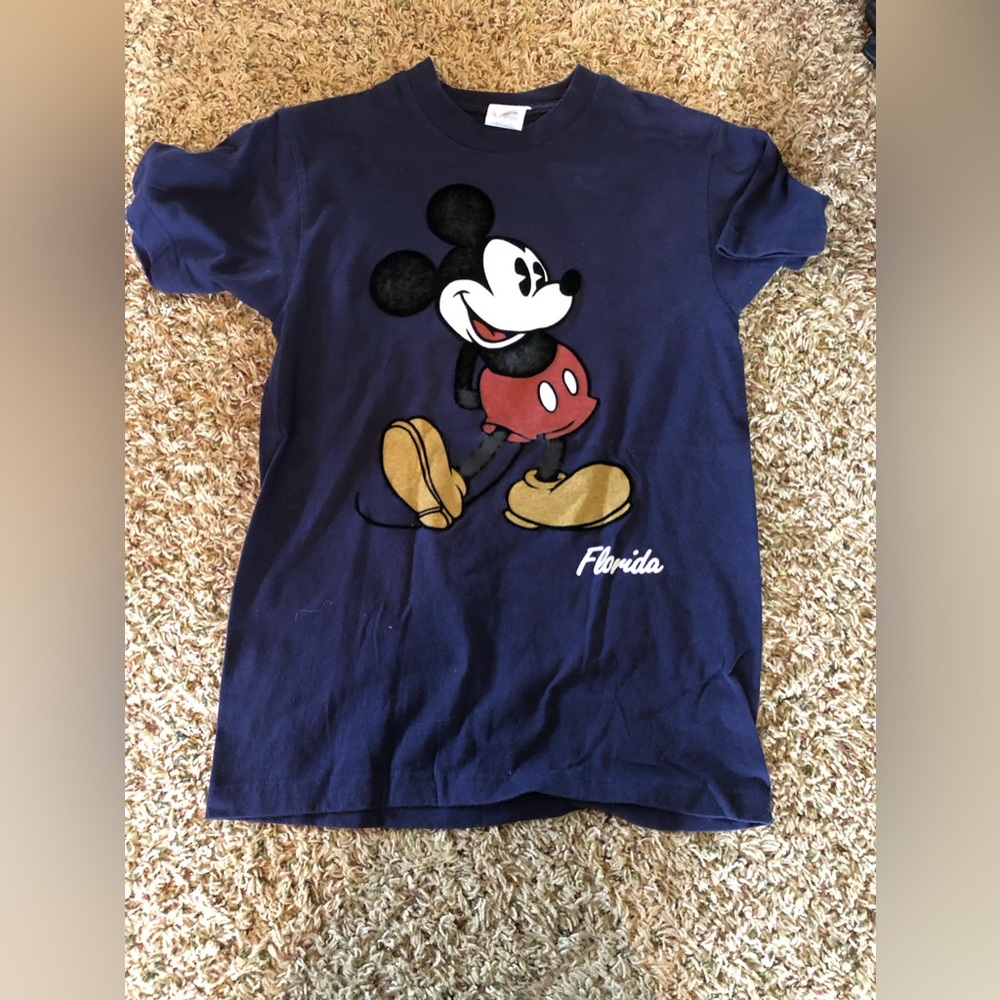 like new vintage disney mickey t-shirt size small
